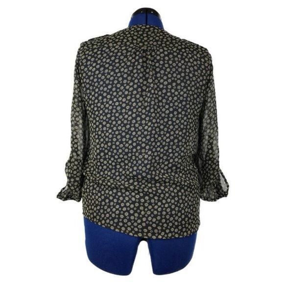 ✨Timing Black & Creme Roll Tab Long Sleeve Circles Blouse✨ - Picture 4 of 8